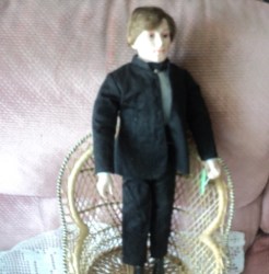 16'' 1993 JUDY BELLE PORCELAIN AMISH GROOM, HANDSOME BLACK SUIT